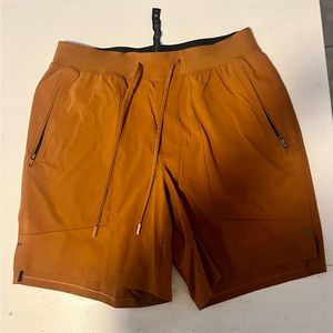 Lululemon License to Train Short 7" size L